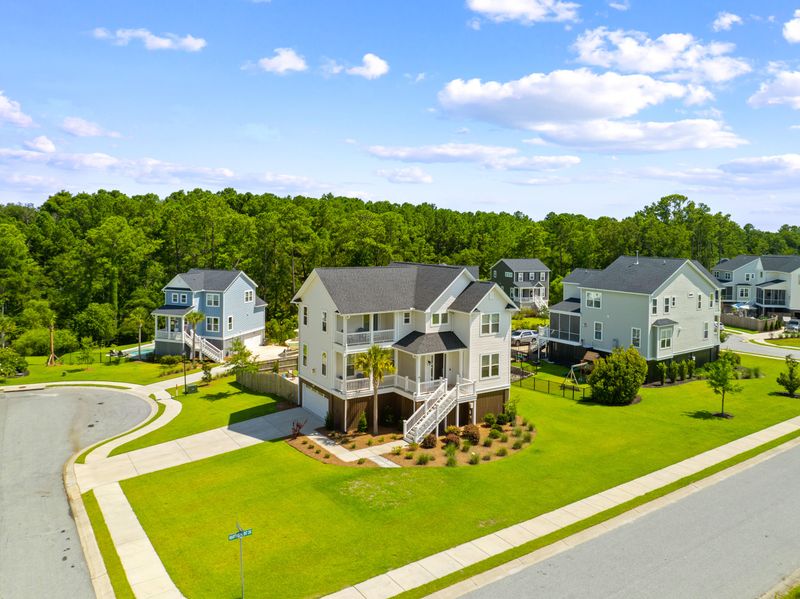 110 Martins Point Dr, Charleston, SC 29492