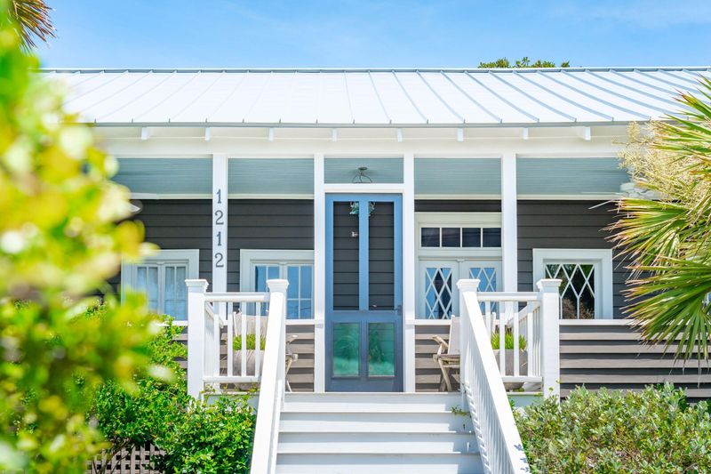 1212 E Arctic Ave, Folly Beach, SC 29439
