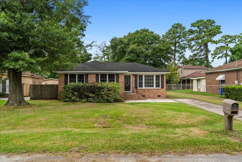 1435 Hazel Rd, Charleston, SC 29407