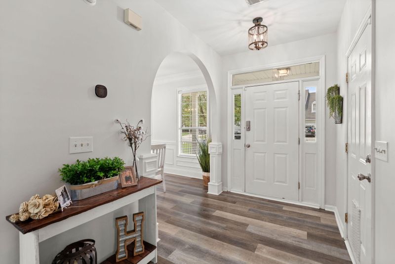 105 Isherwood Dr, Goose Creek, SC 29445