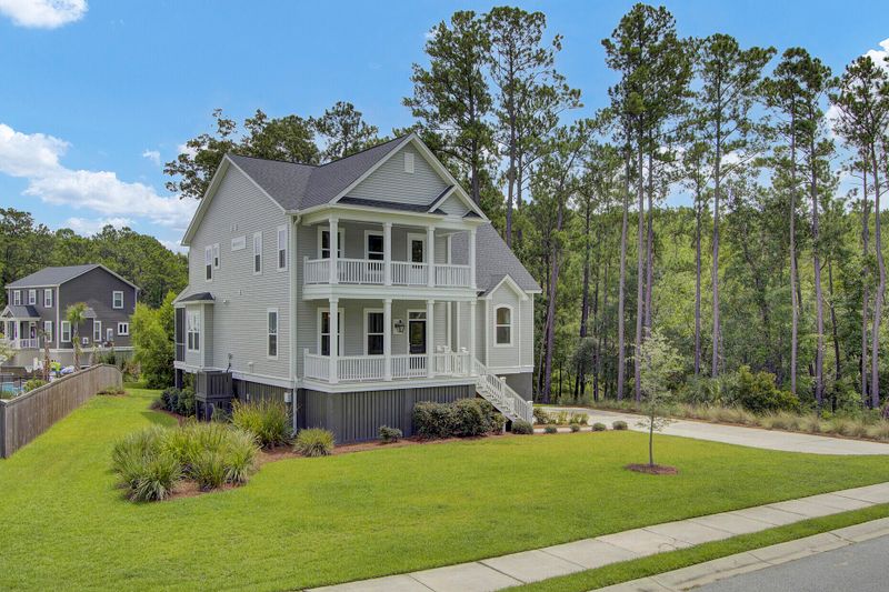 120 Martins Point Dr, Wando, SC 29492