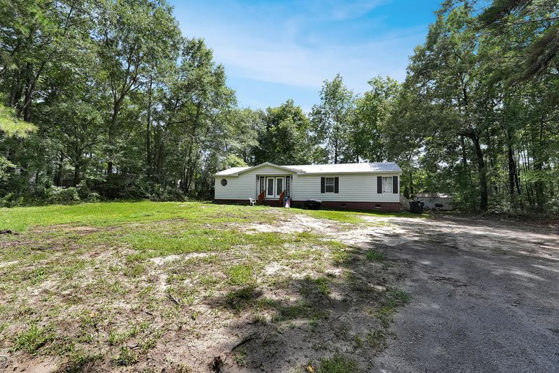 608 Mccrystal Cir, Moncks Corner, SC 29461