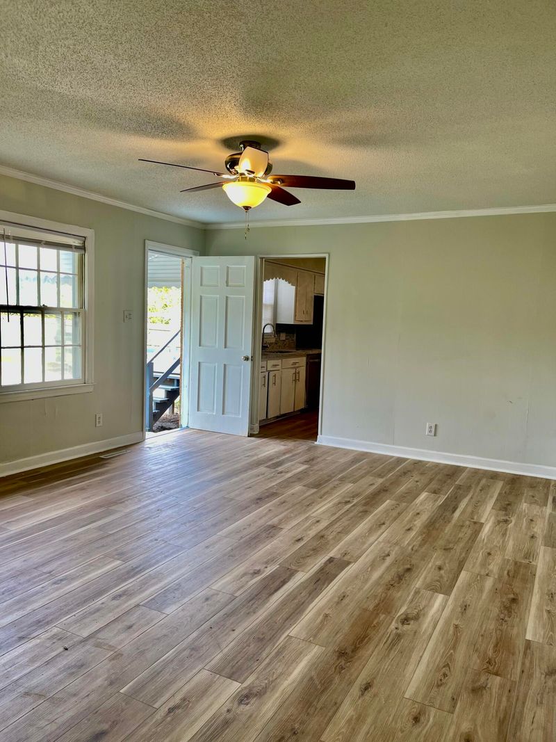 302 Carolina Ave, Saint George, SC 29477