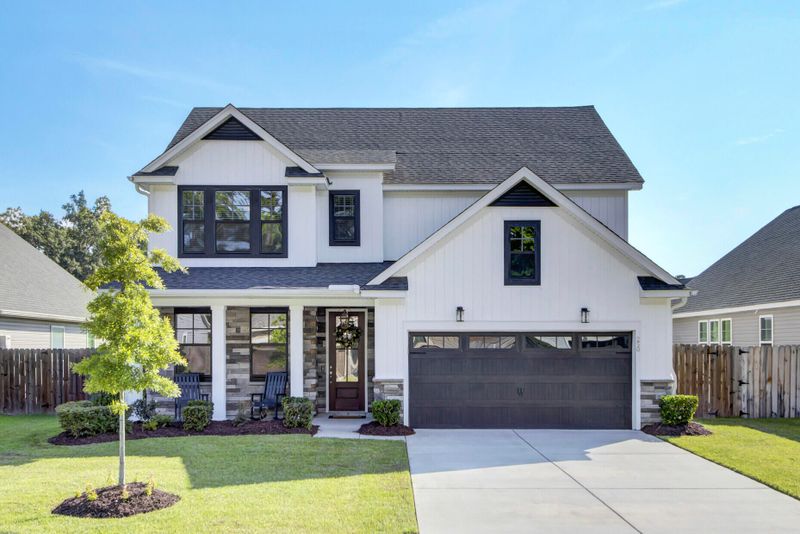 250 Whirlaway Dr, Moncks Corner, SC 29461