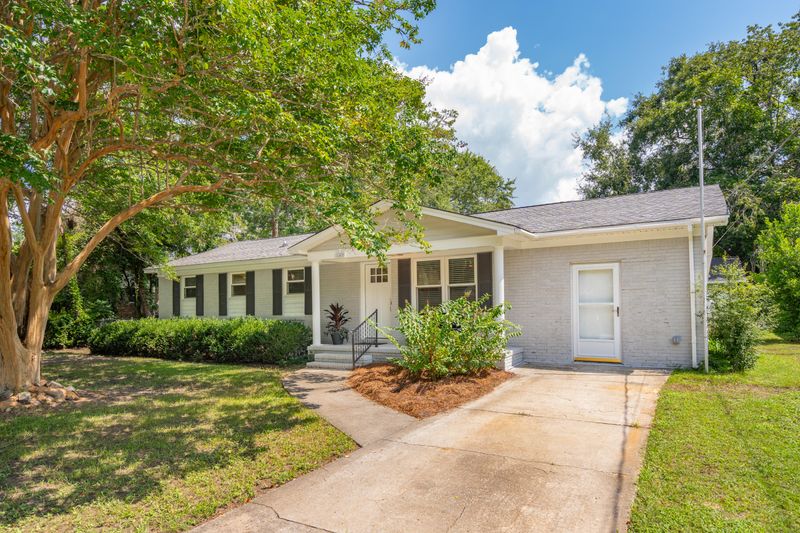 1409 Heather Dr, Mount Pleasant, SC 29464