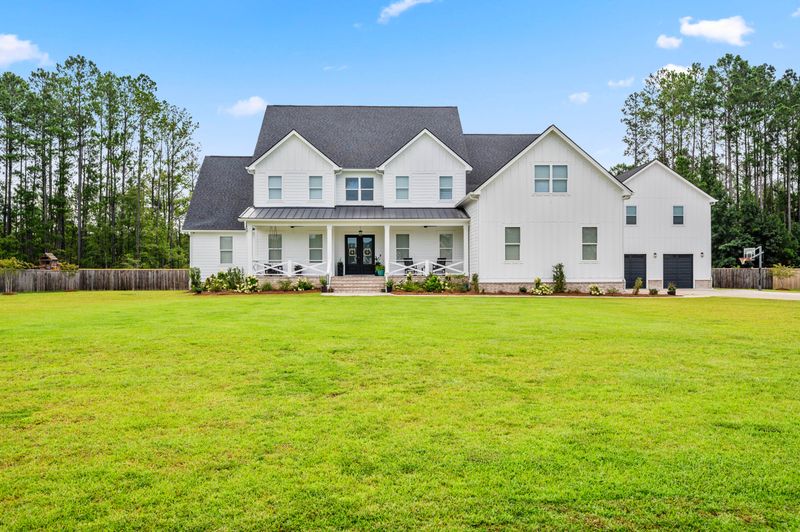 1121 Plantation Overlook Dr, Moncks Corner, SC 29461