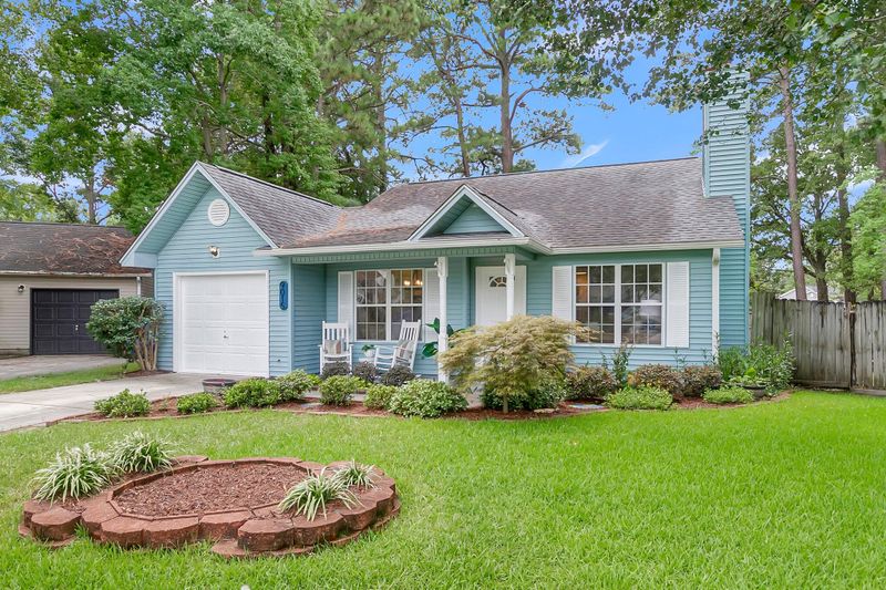 9015 Blitzen Ct, North Charleston, SC 29406
