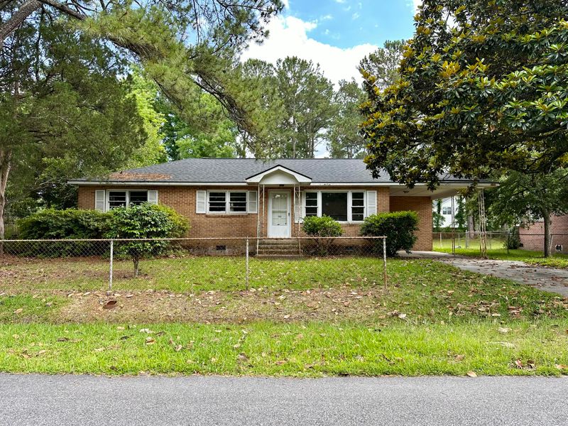 7042 Midland Dr, North Charleston, SC 29406