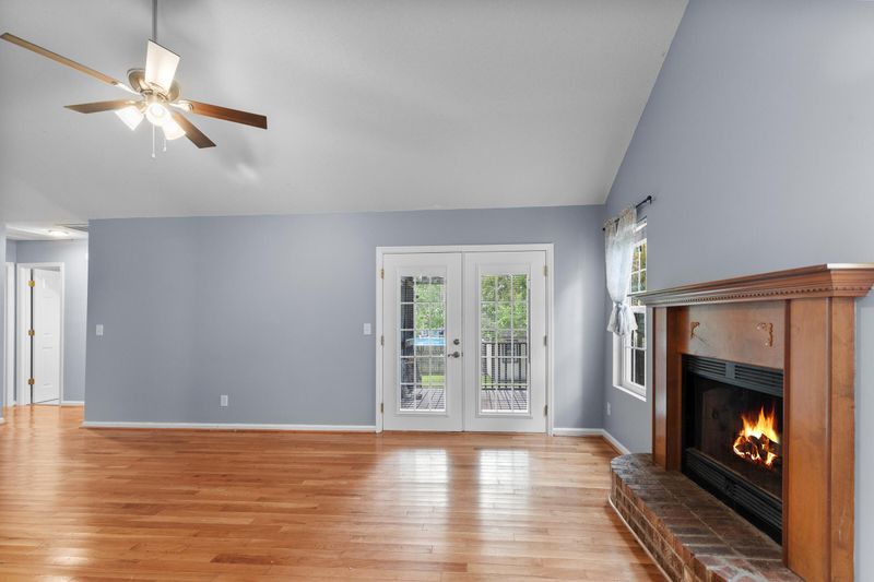 3996 Lavender Ln, North Charleston, SC 29420
