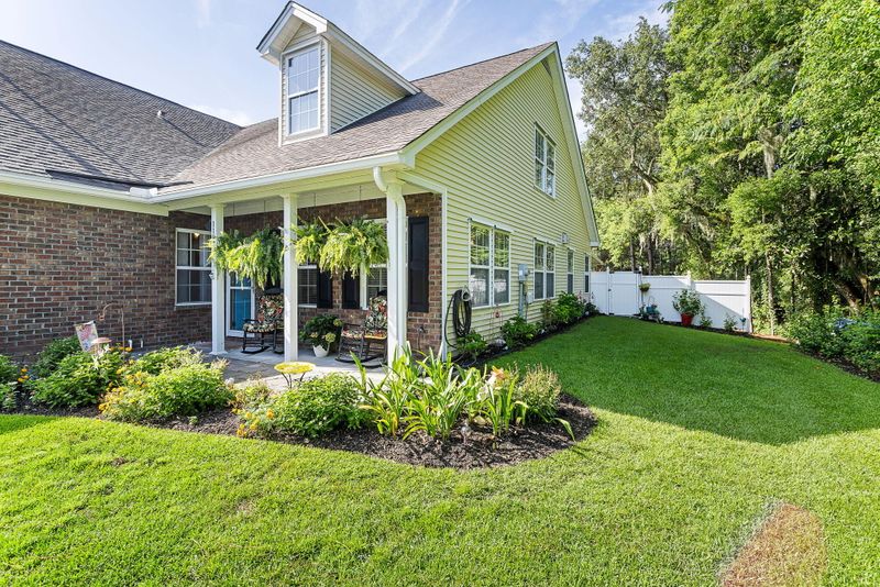 1123 Saint Pauls Parrish Ln, Johns Island, SC 29455