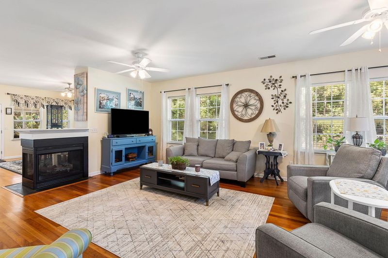 1123 Saint Pauls Parrish Ln, Johns Island, SC 29455