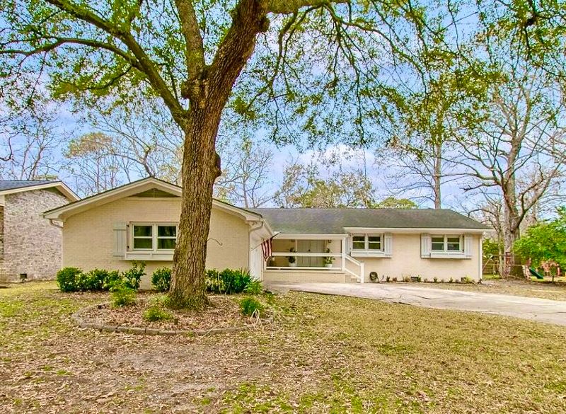 1228 Wappetaw Pl, Mount Pleasant, SC 29464