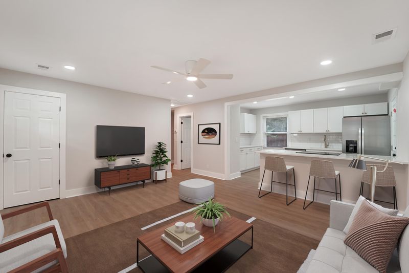 2326 Coral Bell Dr, North Charleston, SC 29405