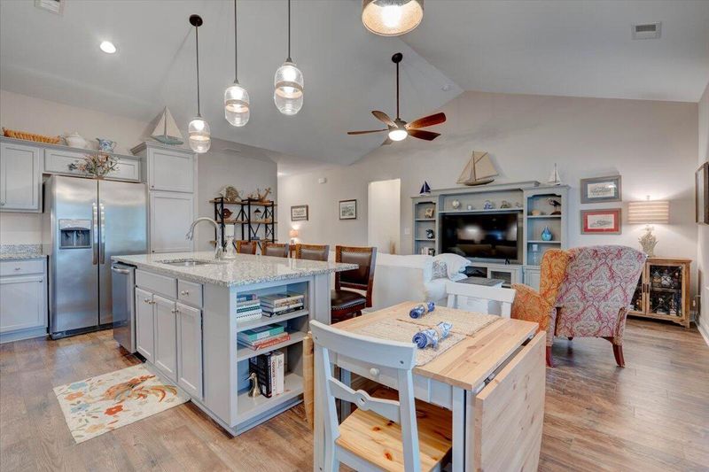 1212 Valley Forge Dr, Charleston, SC 29412
