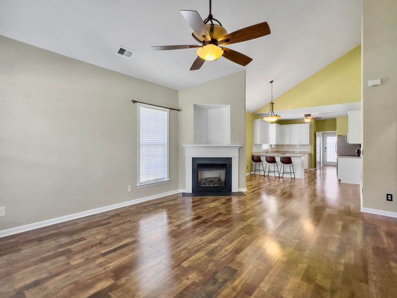 301 Foxglove Ave, Summerville, SC 29483