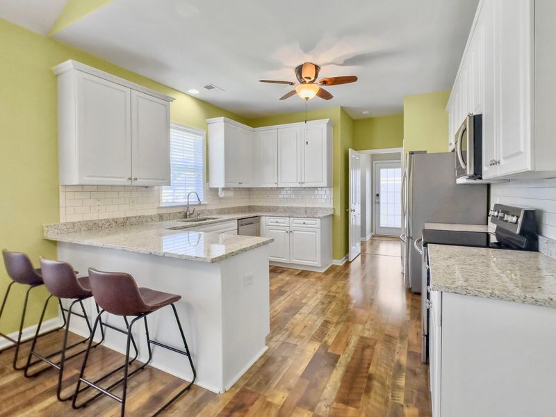 301 Foxglove Ave, Summerville, SC 29483