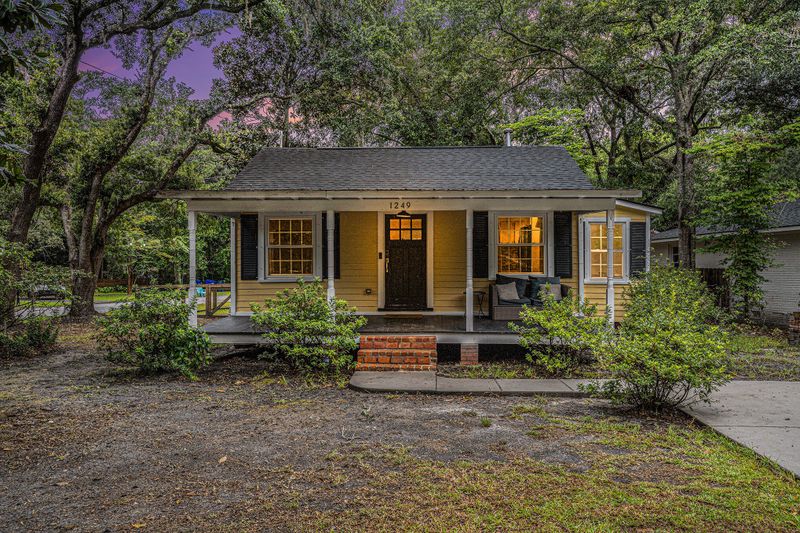 1249 Wisteria Rd, Charleston, SC 29407