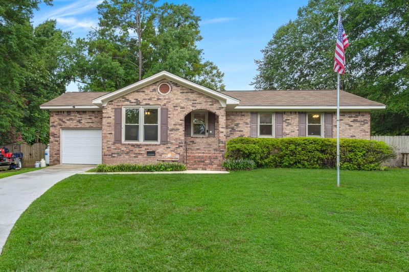 206 Finch St, Ladson, SC 29456