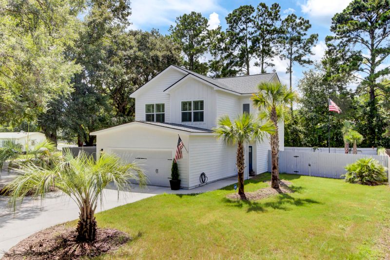 2802 Blidgen Rd, Johns Island, SC 29455