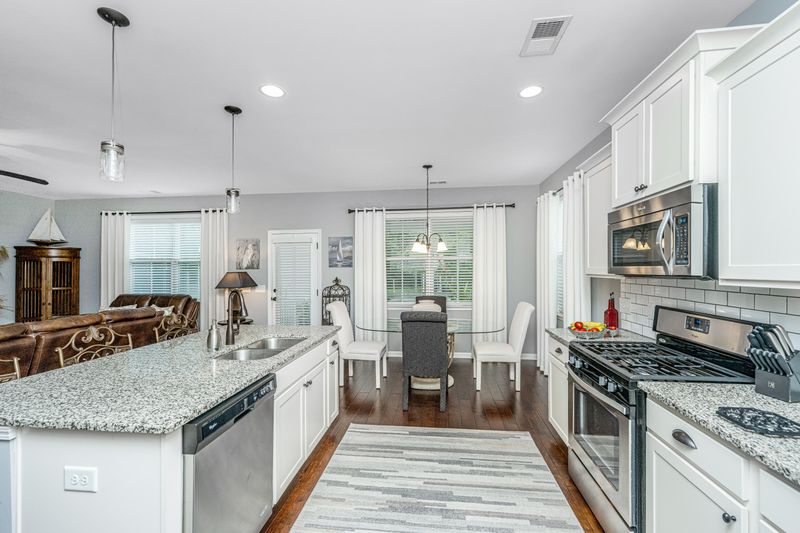 2945 Swamp Sparrow Cir, Johns Island, SC 29455