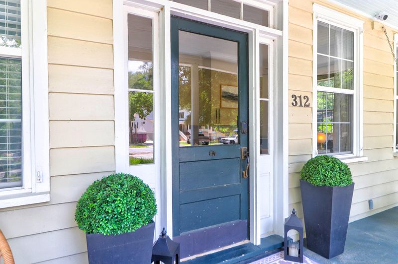 312 S Gum St, Summerville, SC 29483