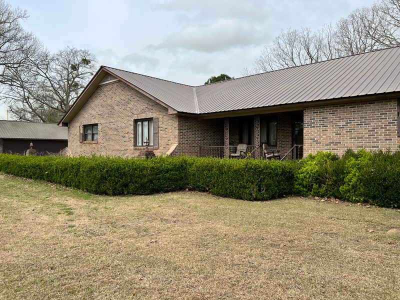137 Thornhill Cir, Pineville, SC 29468