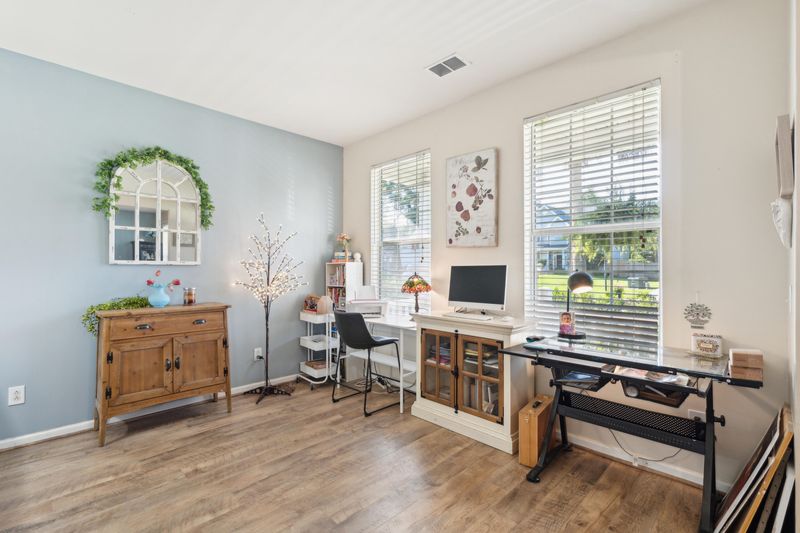 2043 Azalee Ln, Summerville, SC 29483