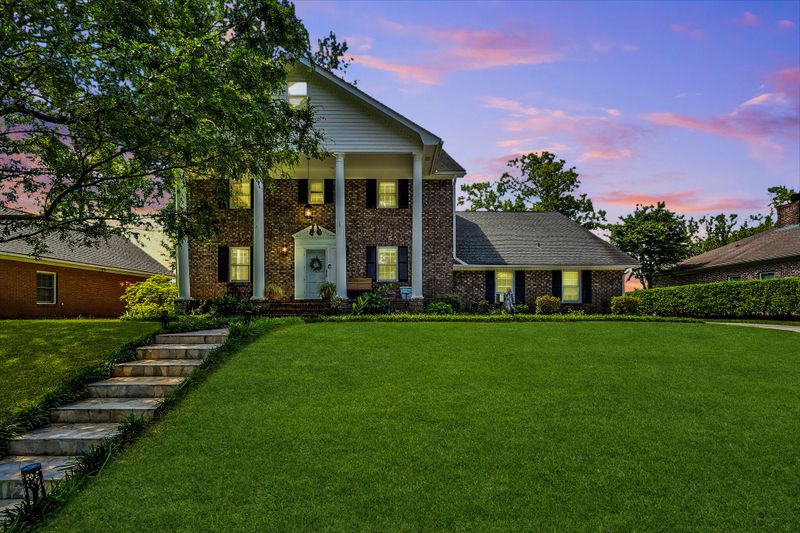 112 Lakeview Dr, Summerville, SC 29485