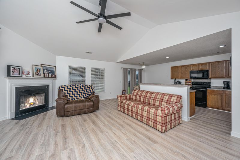 5035 Holdsworth Dr, Summerville, SC 29485