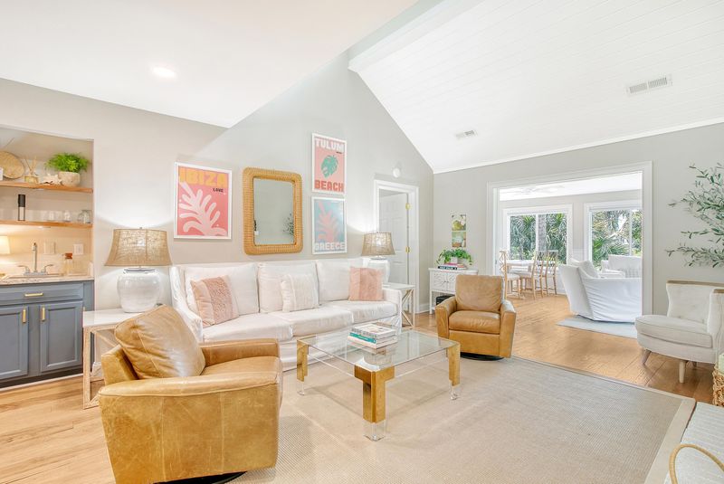 547 Cobby Creek Ln, Seabrook Island, SC 29455