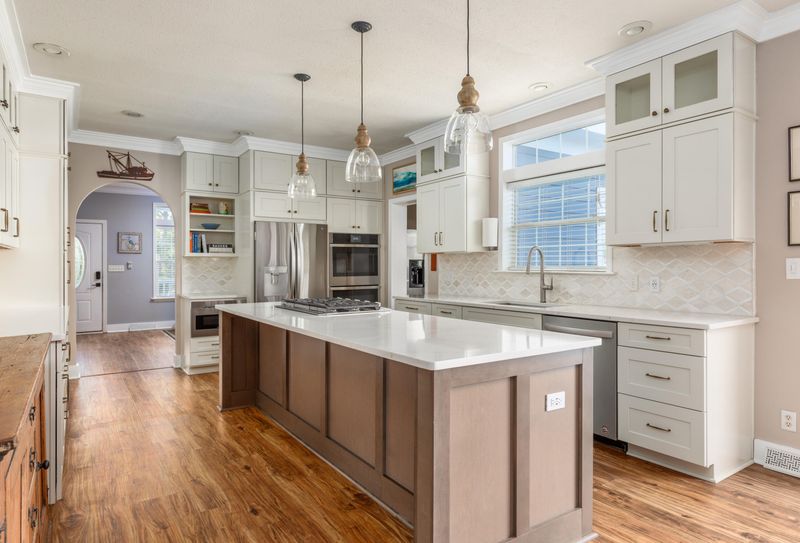 631 Lynne Ave, Charleston, SC 29412