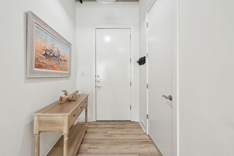 150 Bee St #515, Charleston, SC 29401