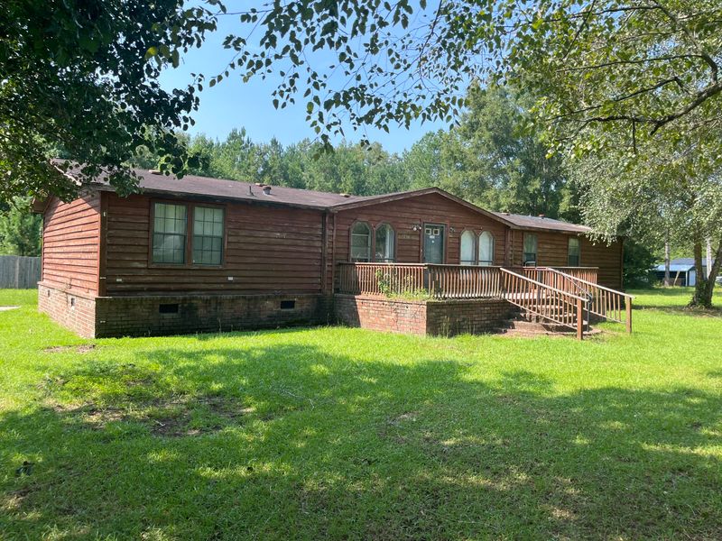 745 Spring Branch Rd, Harleyville, SC 29448