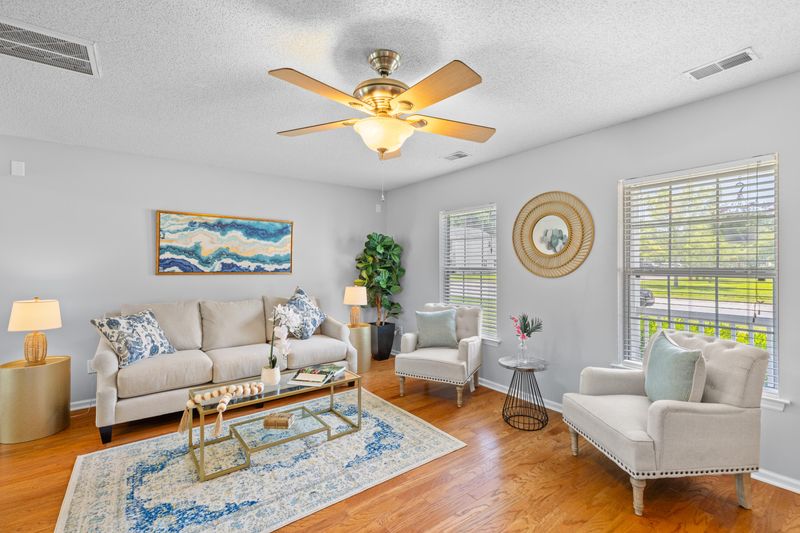 548 Beverly Dr, Summerville, SC 29485