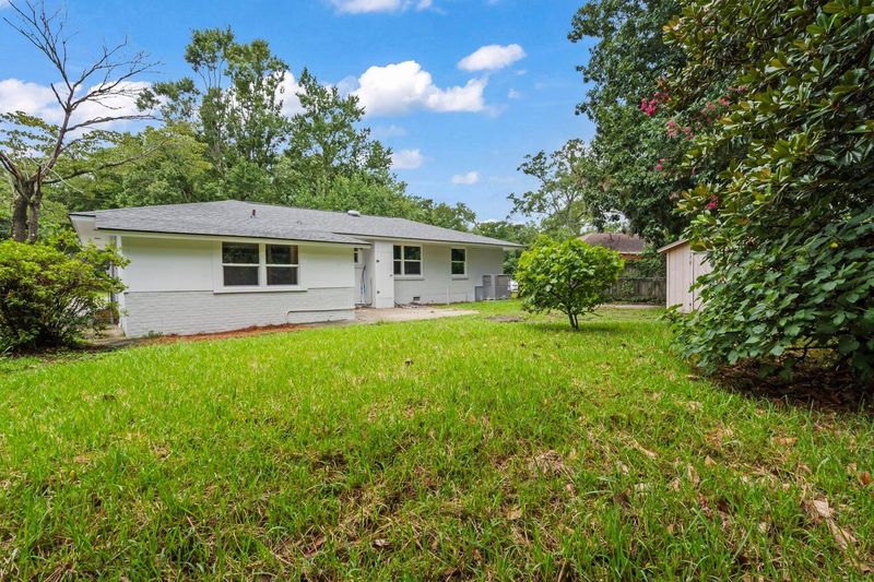 5822 Stewart St, Hanahan, SC 29410