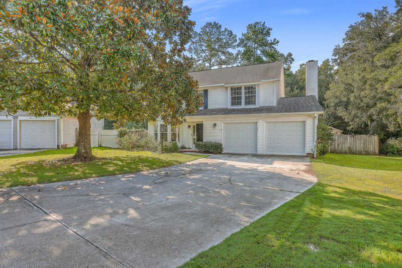 8141 Scottswood Dr, North Charleston, SC 29418