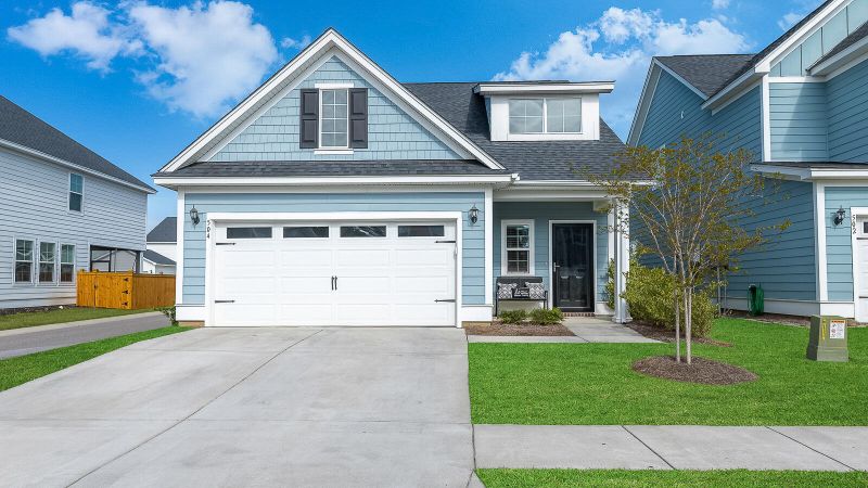 504 Alderly Dr, Moncks Corner, SC 29461
