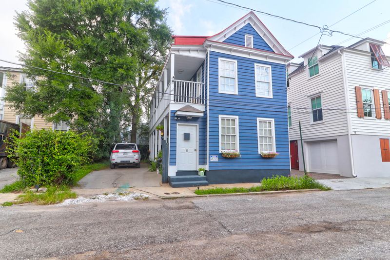 6 President Pl, Charleston, SC 29403