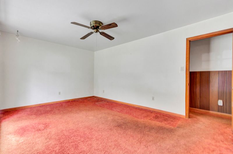 108 Parish Rd, Goose Creek, SC 29445