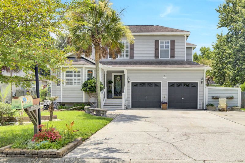 2015 Wadsbury Ln, Charleston, SC 29414