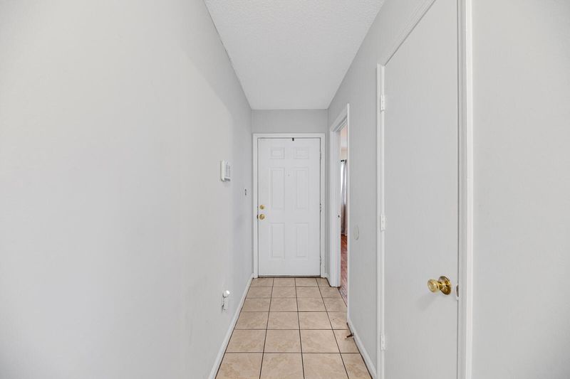 7740 Mcknight Dr, North Charleston, SC 29418
