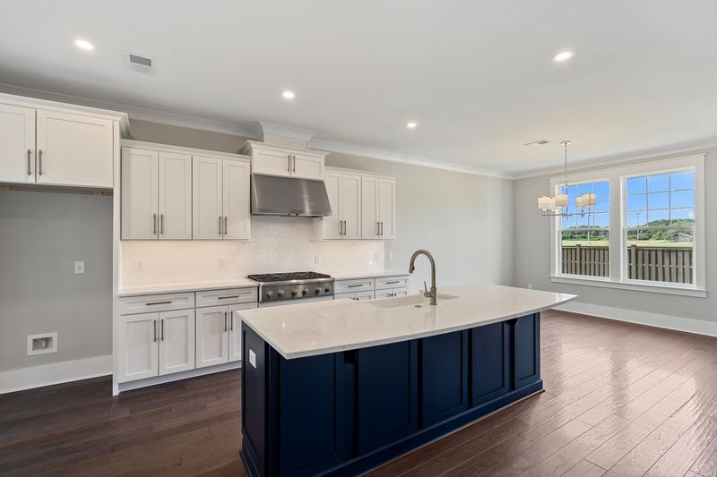 726 Breakers Reef Ln, Huger, SC 29450