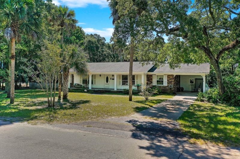 1704 Dunes Blvd, Isle Of Palms, SC 29451