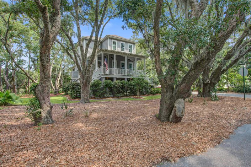 1480 Eutaw Battalion Dr, Charleston, SC 29412