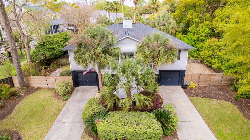 221 Millcreek Dr, Charleston, SC 29407