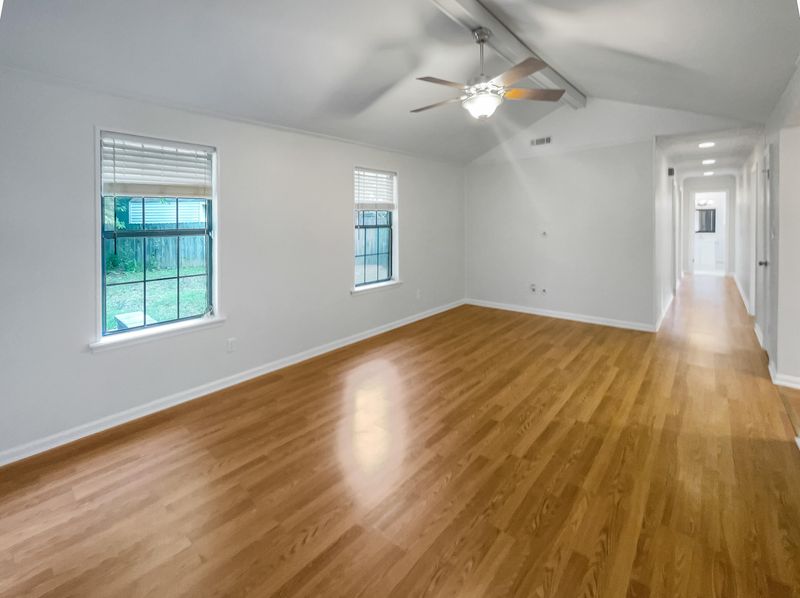 313 Vixen Blvd, Goose Creek, SC 29445