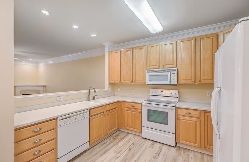 1025 Riverland Woods Pl #610, Charleston, SC 29412