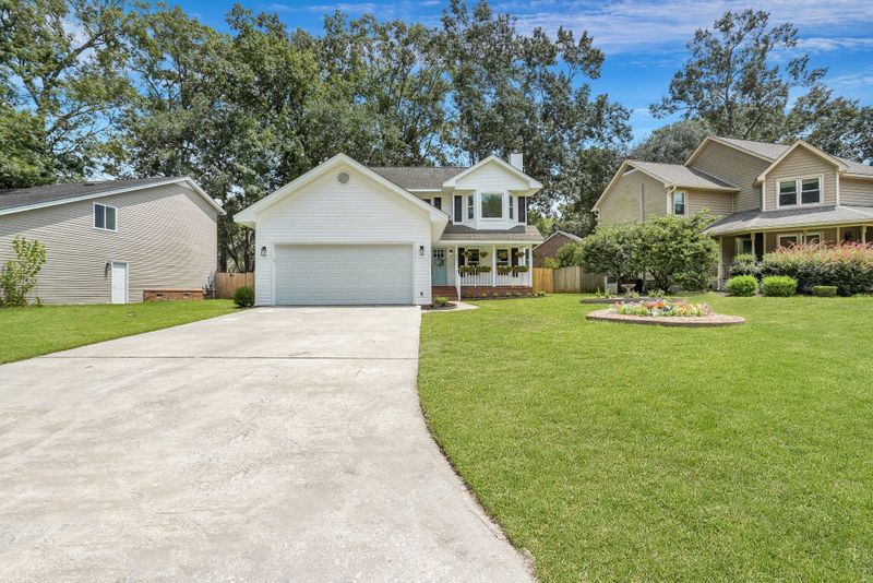 217 Knightsbridge Dr, Charleston, SC 29418