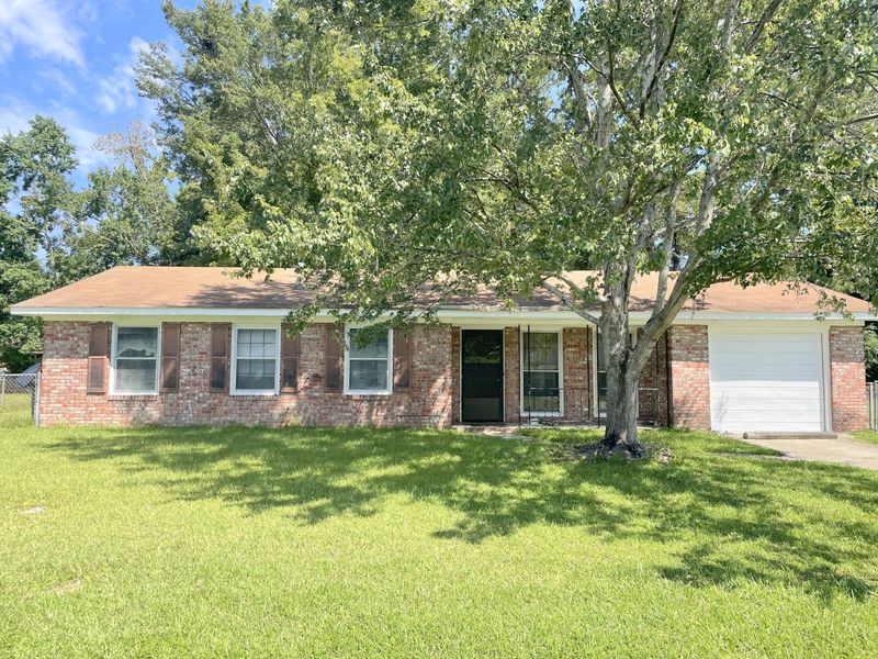 106 Beatrice Ln, Summerville, SC 29485