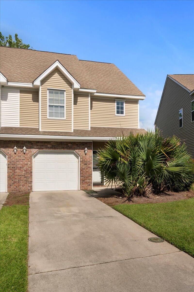 1264 Fenwick Plantation Rd, Johns Island, SC 29455